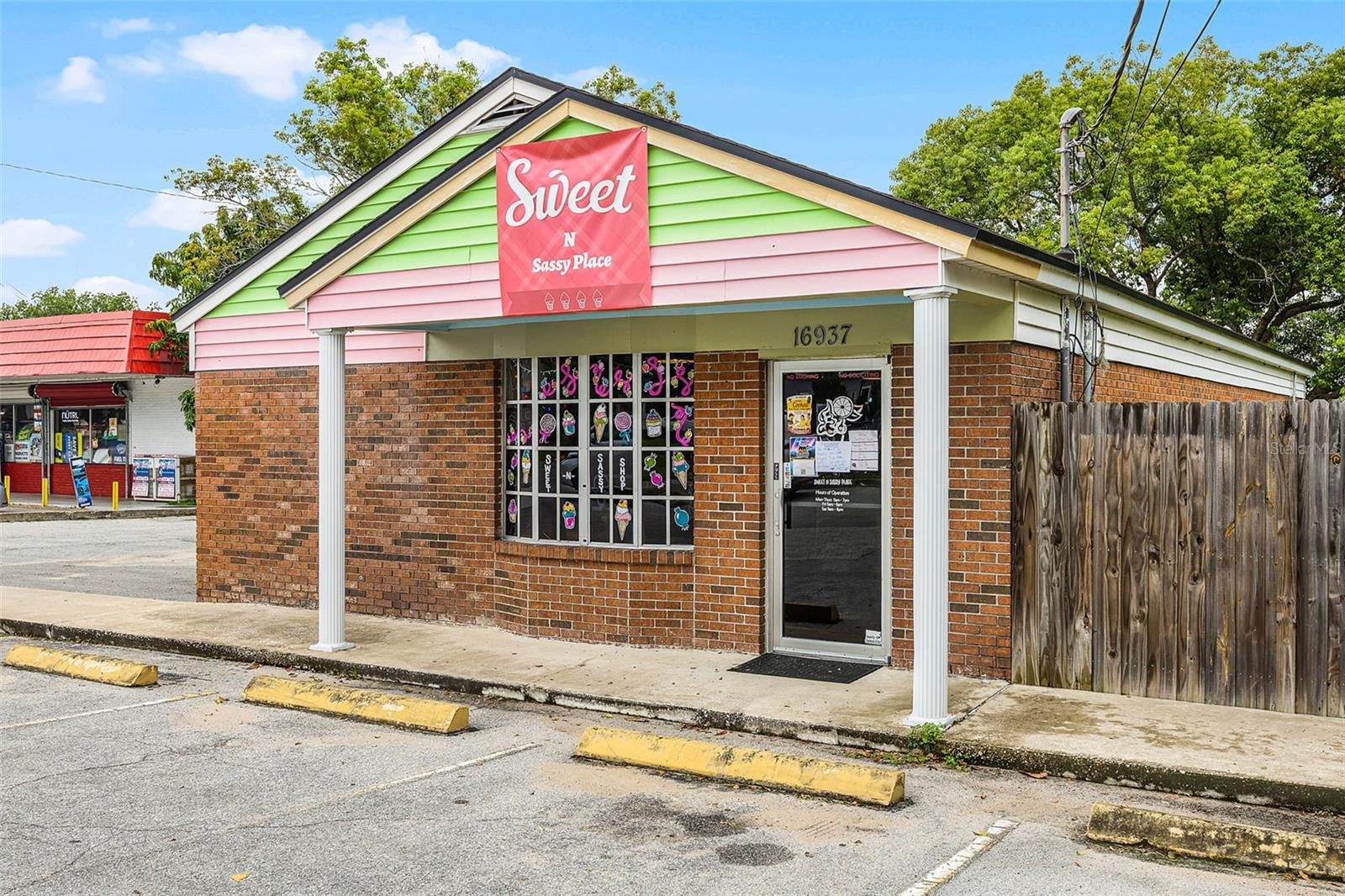 16927 LAKESIDE DRIVE