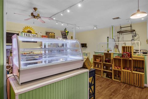 Tiny photo for 16927 Lakeside Drive, Montverde, FL 34756 (MLS # G5102356)