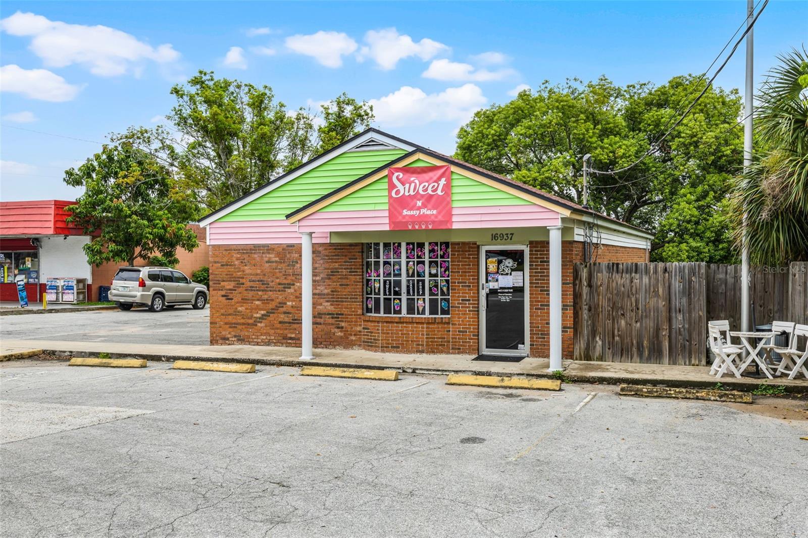 16927 LAKESIDE DRIVE