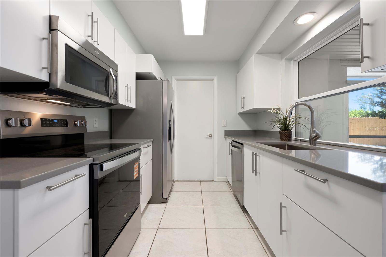 RIDGEWOOD ESTATES 19TH ADD - Residential