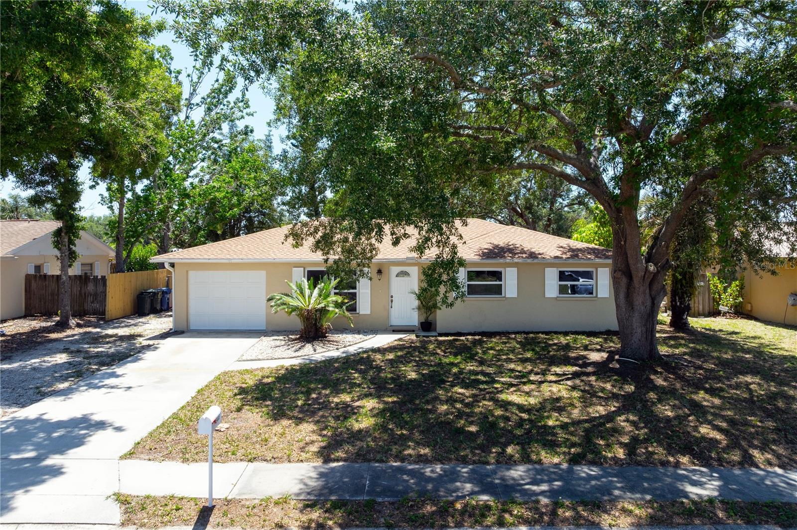 RIDGEWOOD ESTATES 19TH ADD - Residential