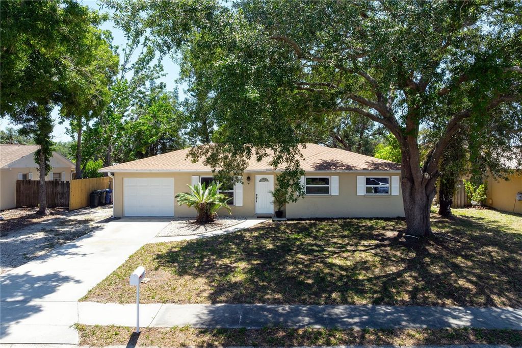 Photo of 5446 Foxwood Drive, Sarasota, FL 34232 (MLS # A4692962)