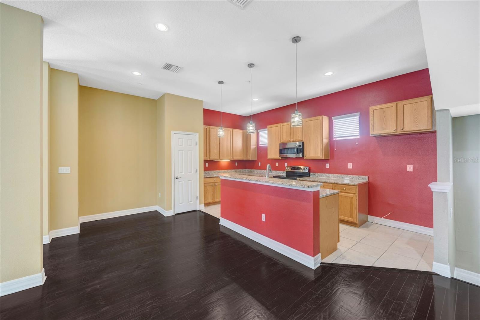 LEGACY PARK TWNHMS - Residential