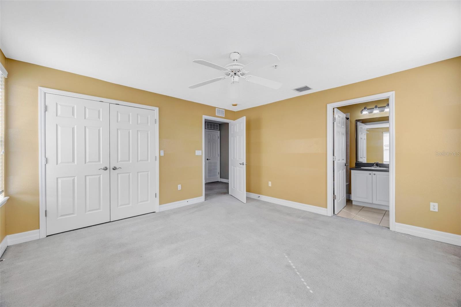 LEGACY PARK TWNHMS - Residential