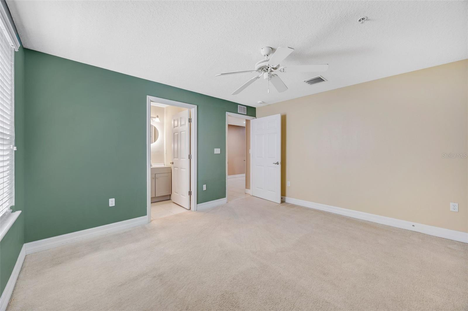 LEGACY PARK TWNHMS - Residential