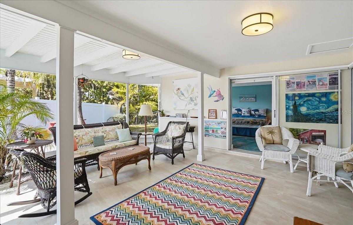 HOLMES BEACH 34TH UNIT - Residential