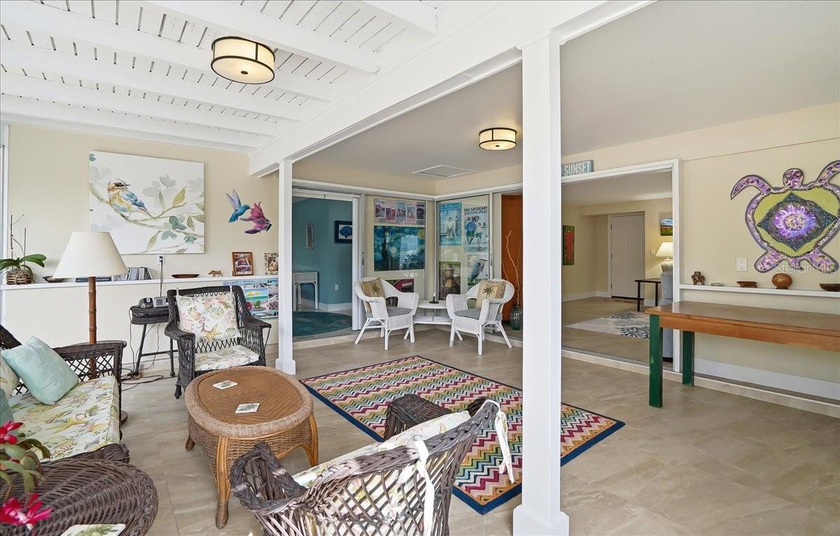 HOLMES BEACH 34TH UNIT - Residential