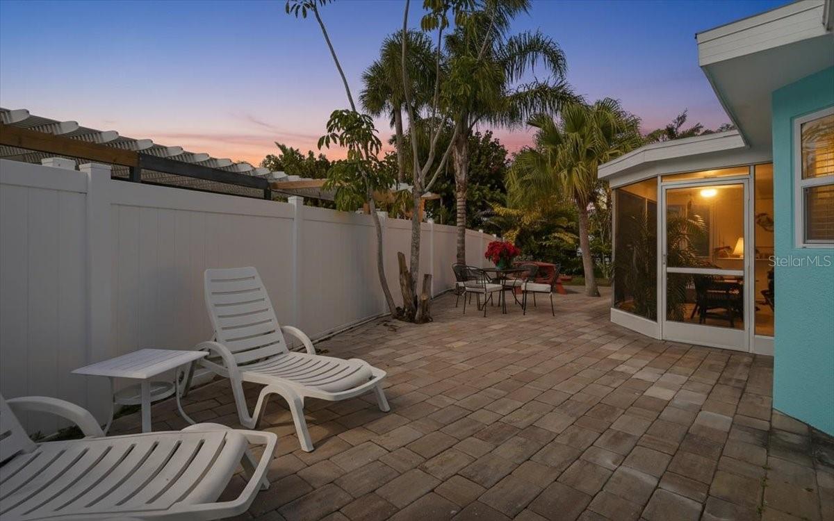 HOLMES BEACH 34TH UNIT - Residential