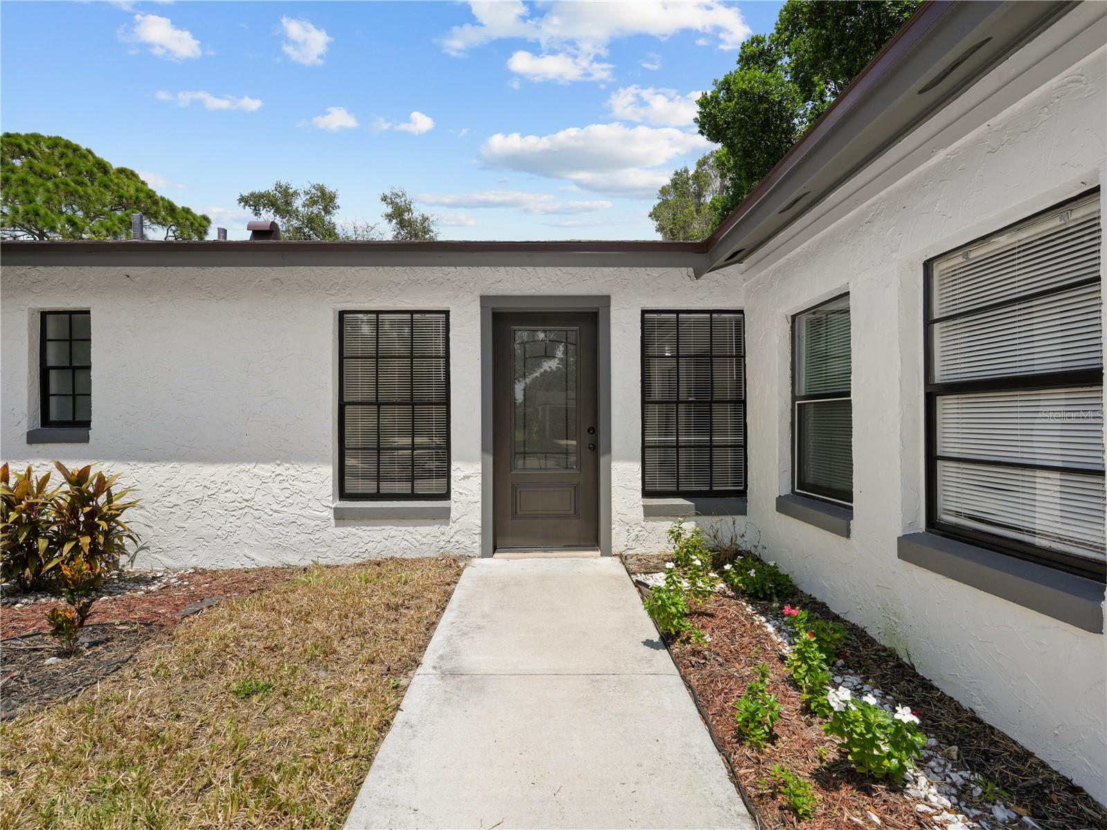 2181 LINDEN ROAD