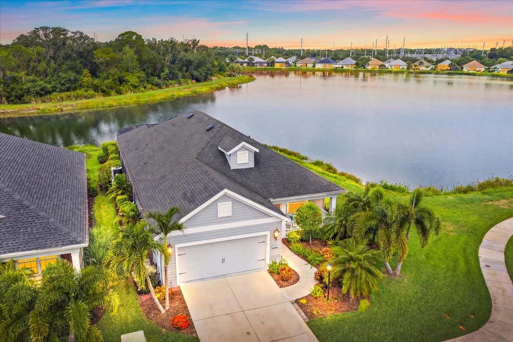 Photo of 4716 Creekridge Court, Bradenton, FL 34203 (MLS # A4699245)
