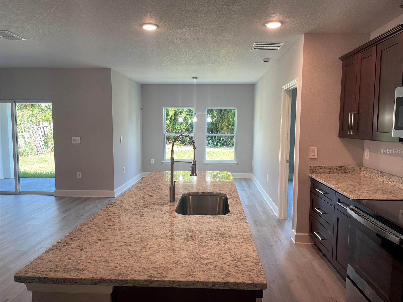 DUNDEE - Residential