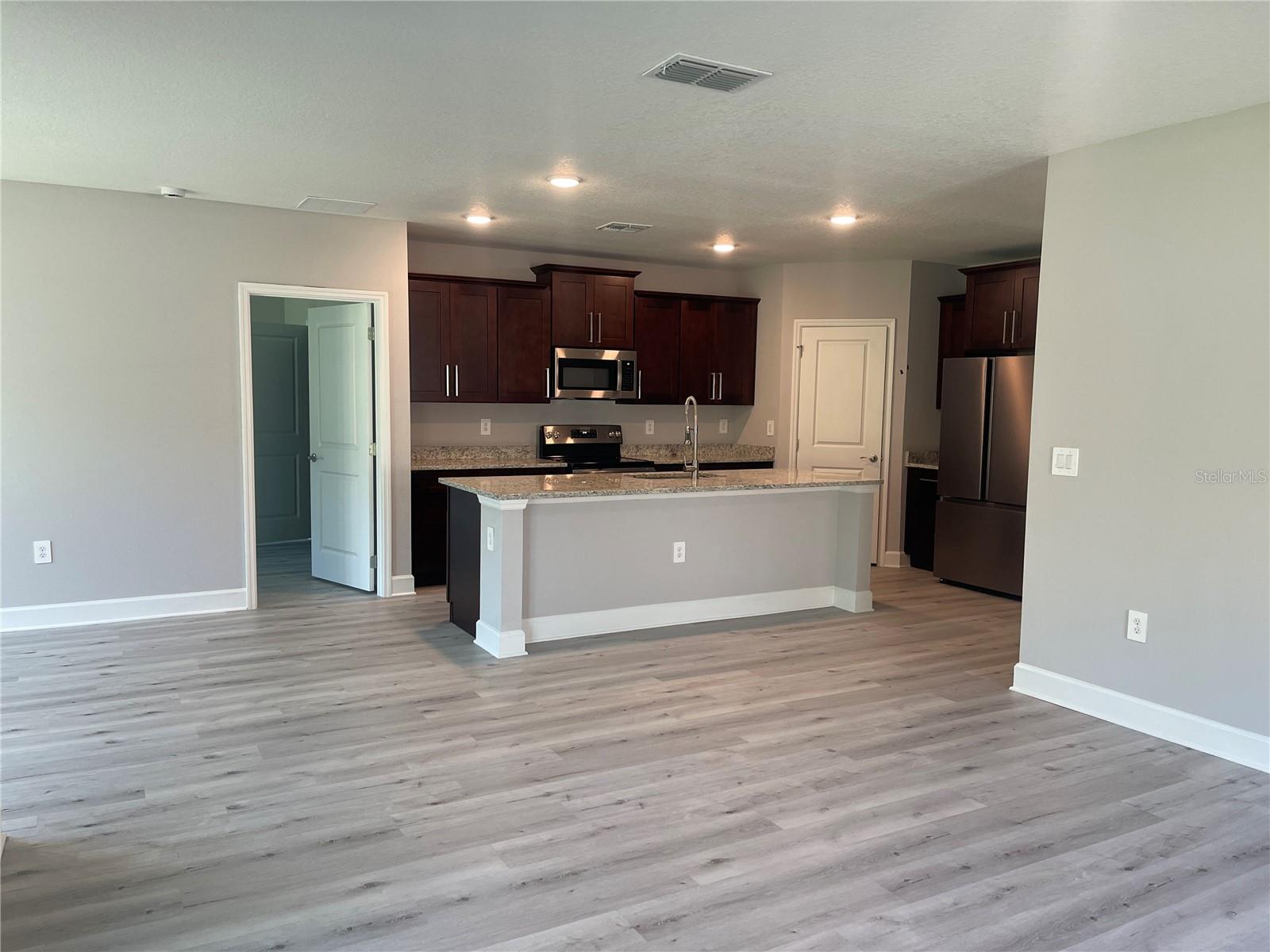 DUNDEE - Residential