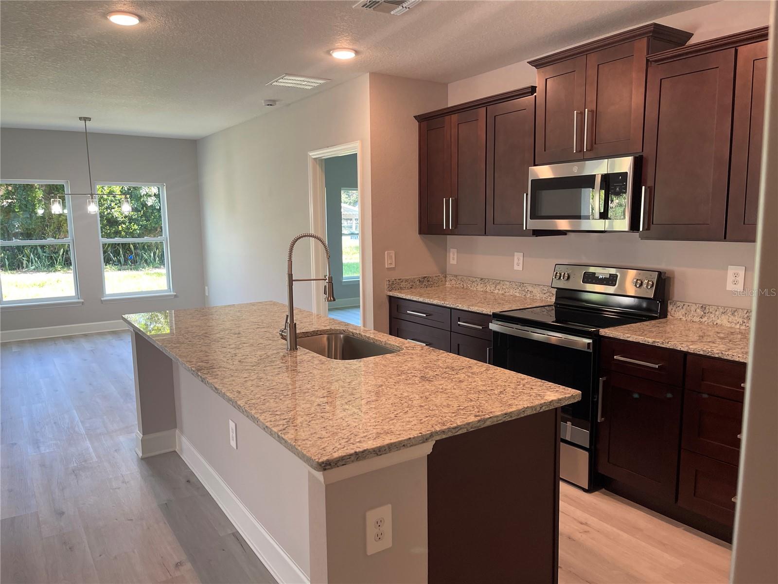 DUNDEE - Residential