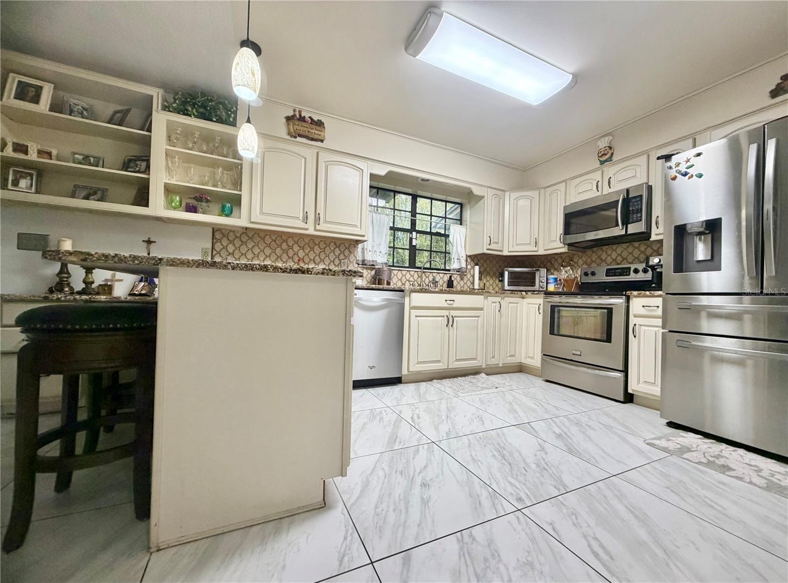 ROYALE BERMUDA TWNHS - Residential