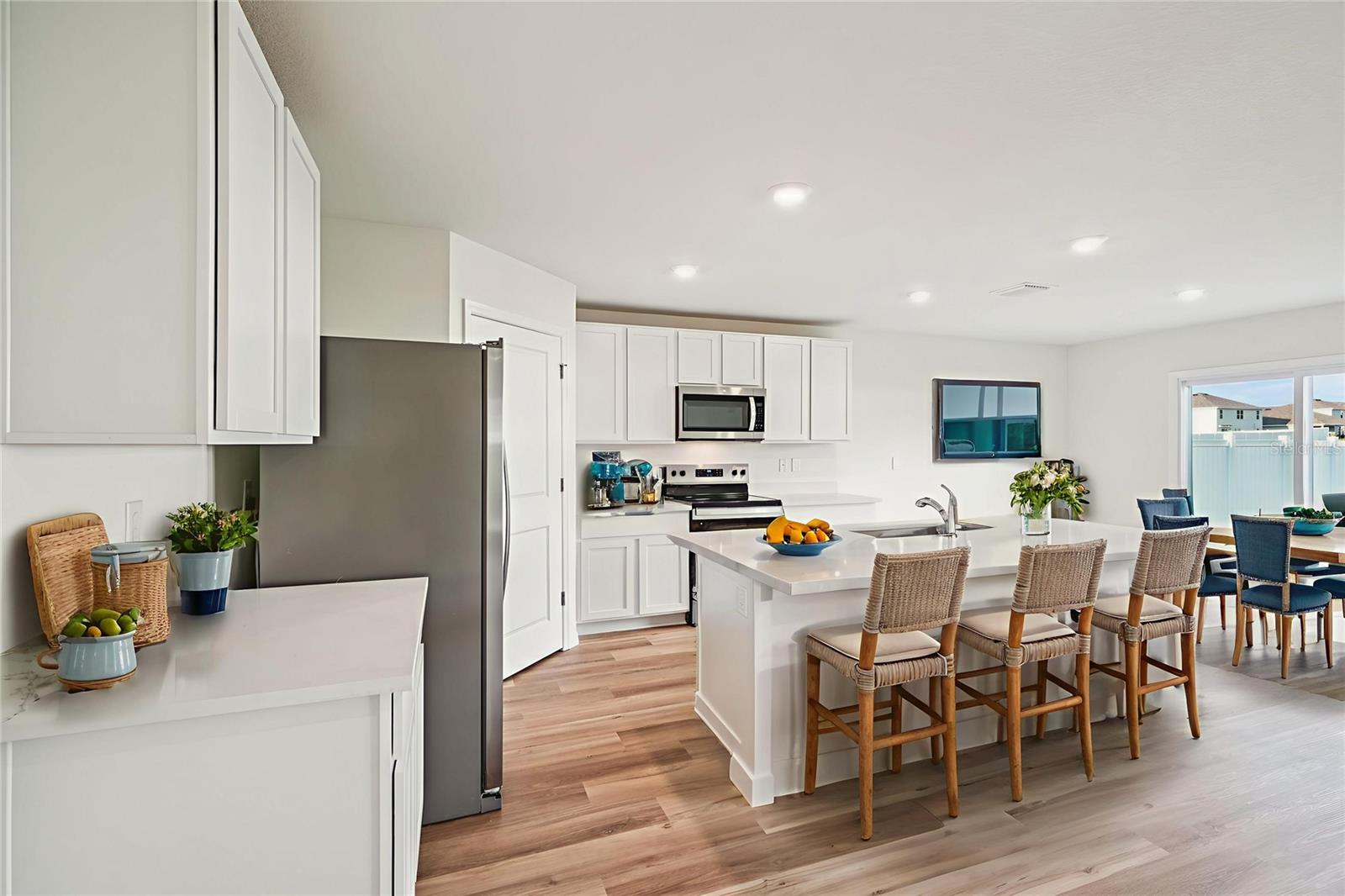TWISTED OAKS - Residential