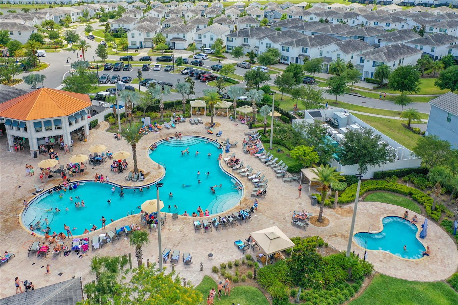 STOREY LAKE - Residential