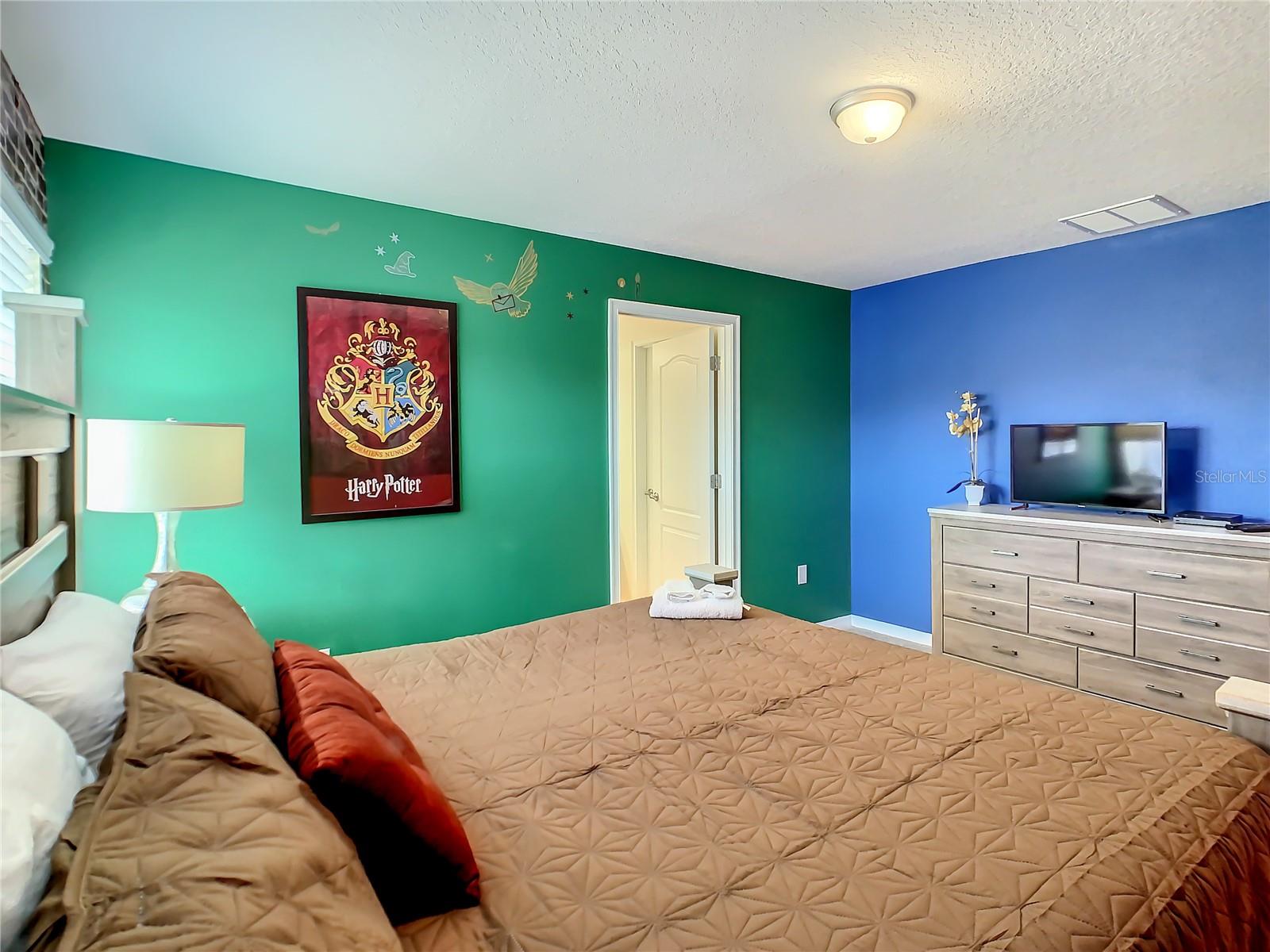 STOREY LAKE - Residential