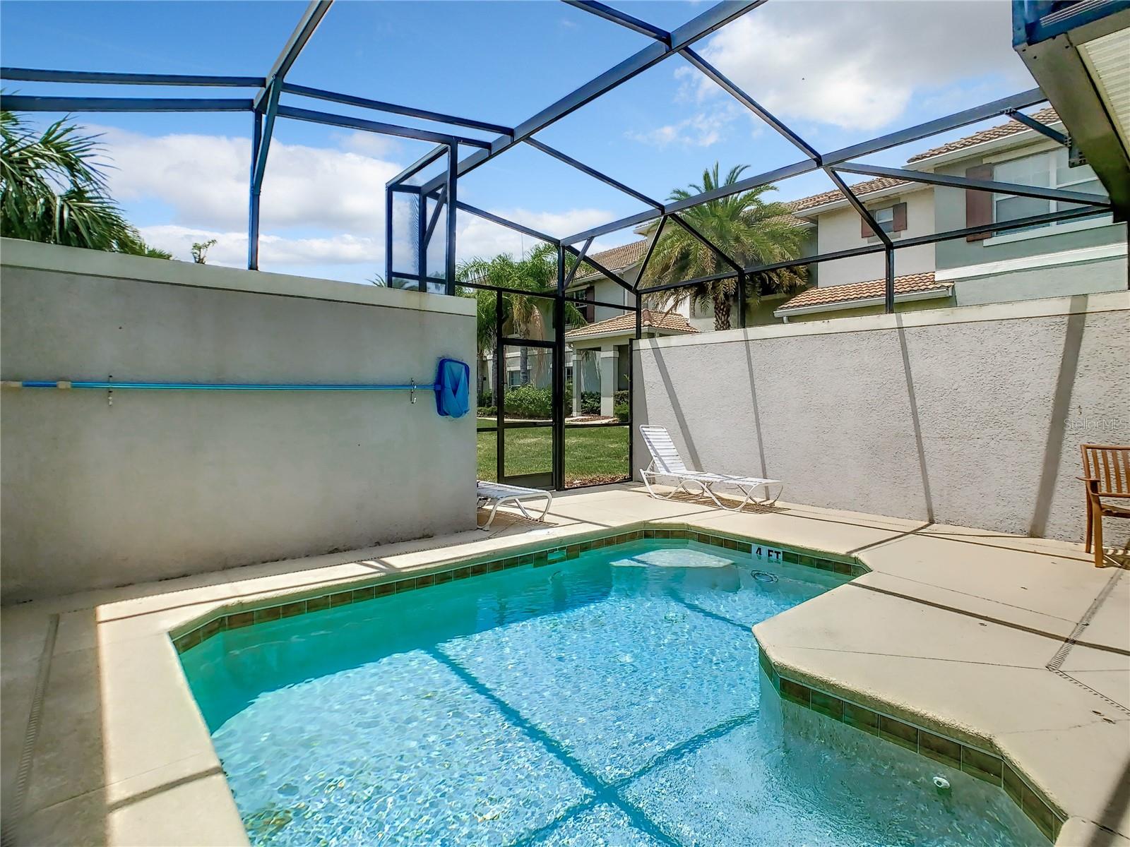 STOREY LAKE - Residential