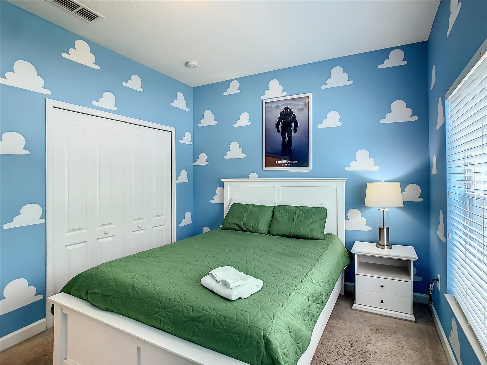 STOREY LAKE - Residential