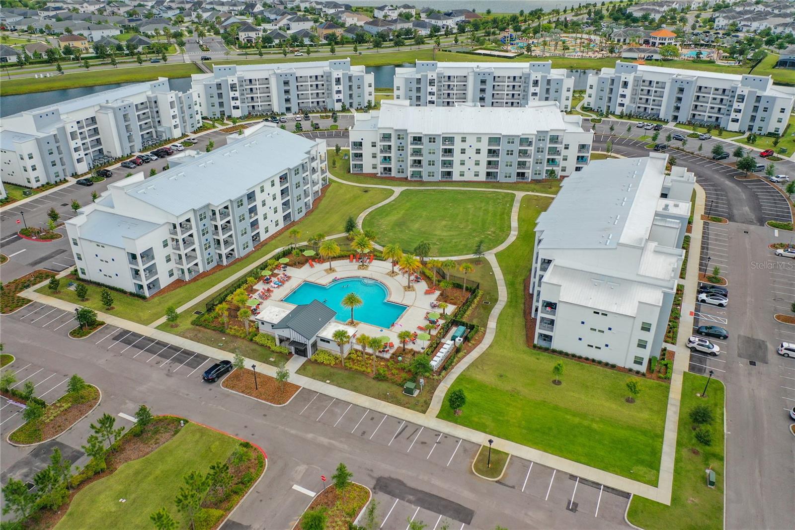 STOREY LAKE - Residential