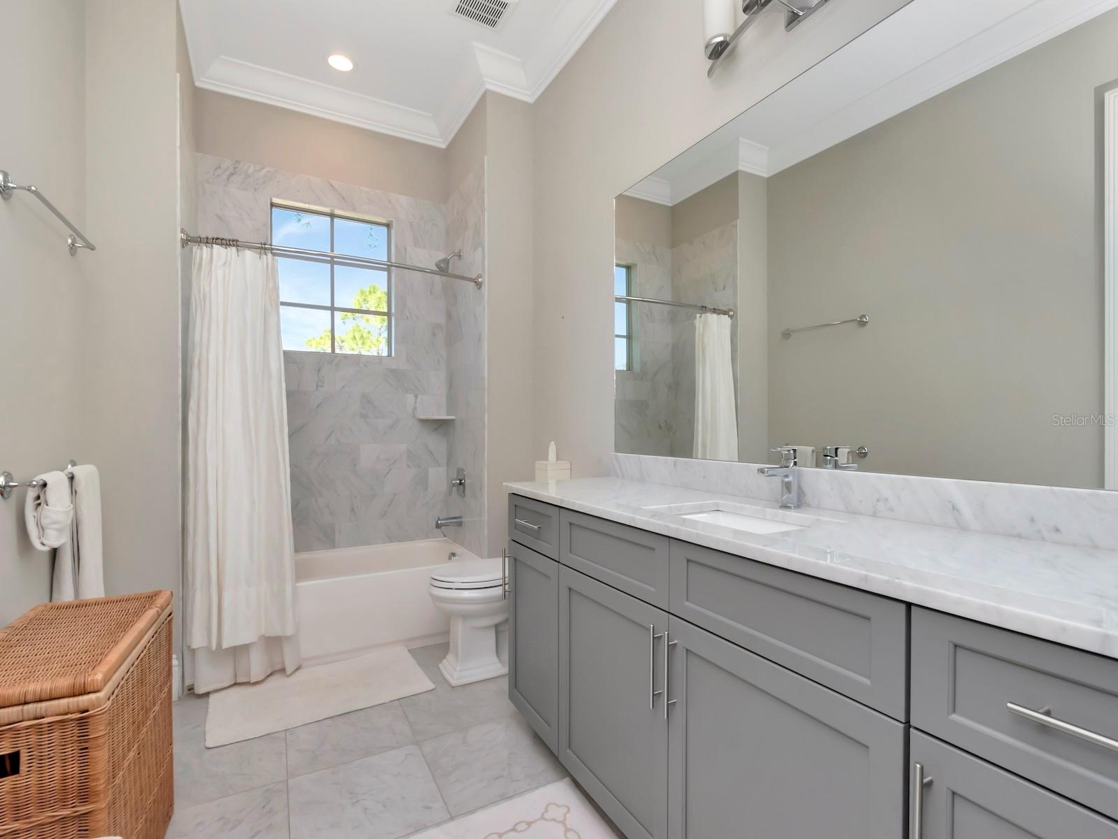 BEL MAR REV UNIT 11 - Residential Lease