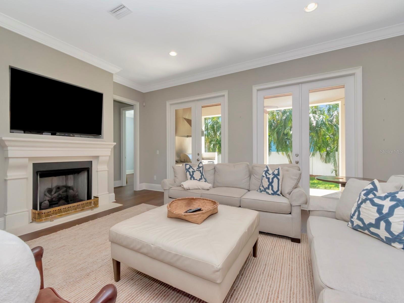 BEL MAR REV UNIT 11 - Residential Lease