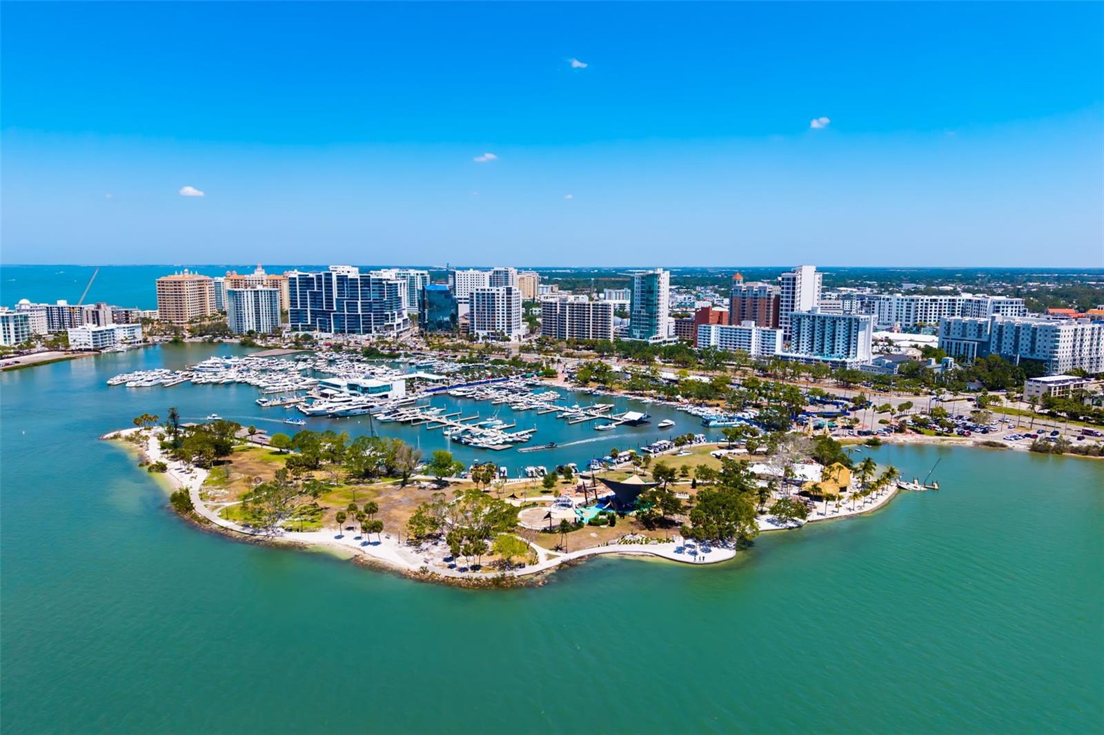 LIDO HARBOUR TOWERS - Residential