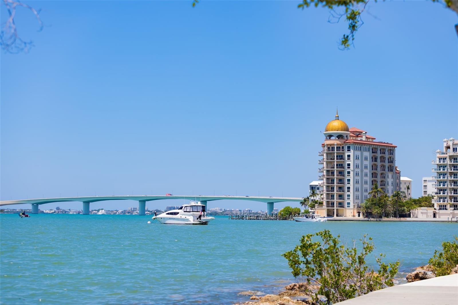 LIDO HARBOUR TOWERS - Residential