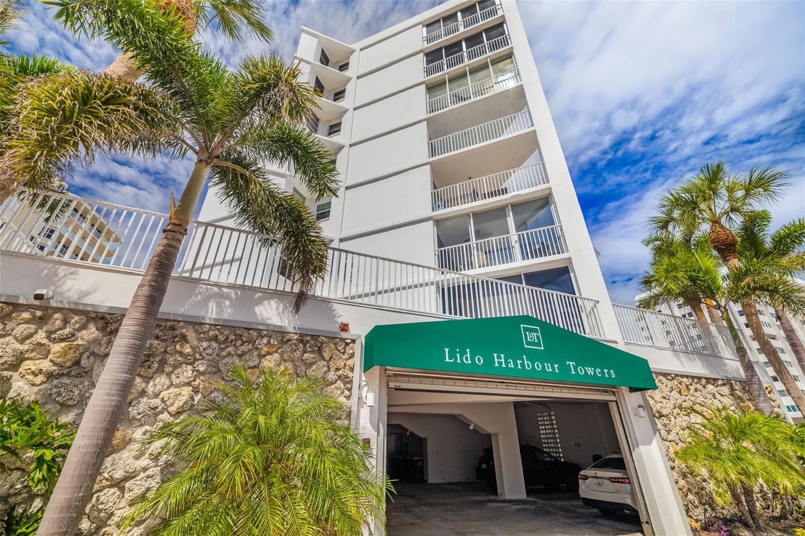 LIDO HARBOUR TOWERS - Residential