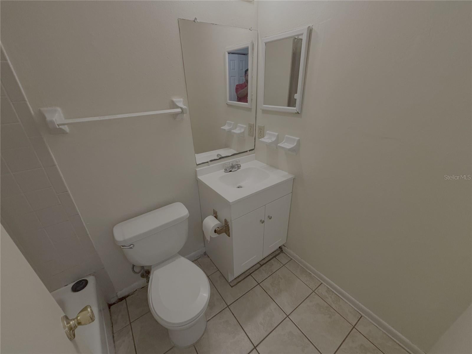 904 SW 62 TERRACE