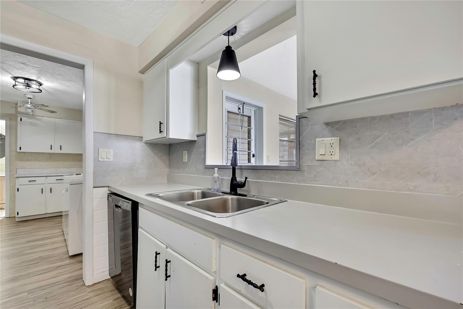 BEVERLY HILLS UNIT 05 - Residential