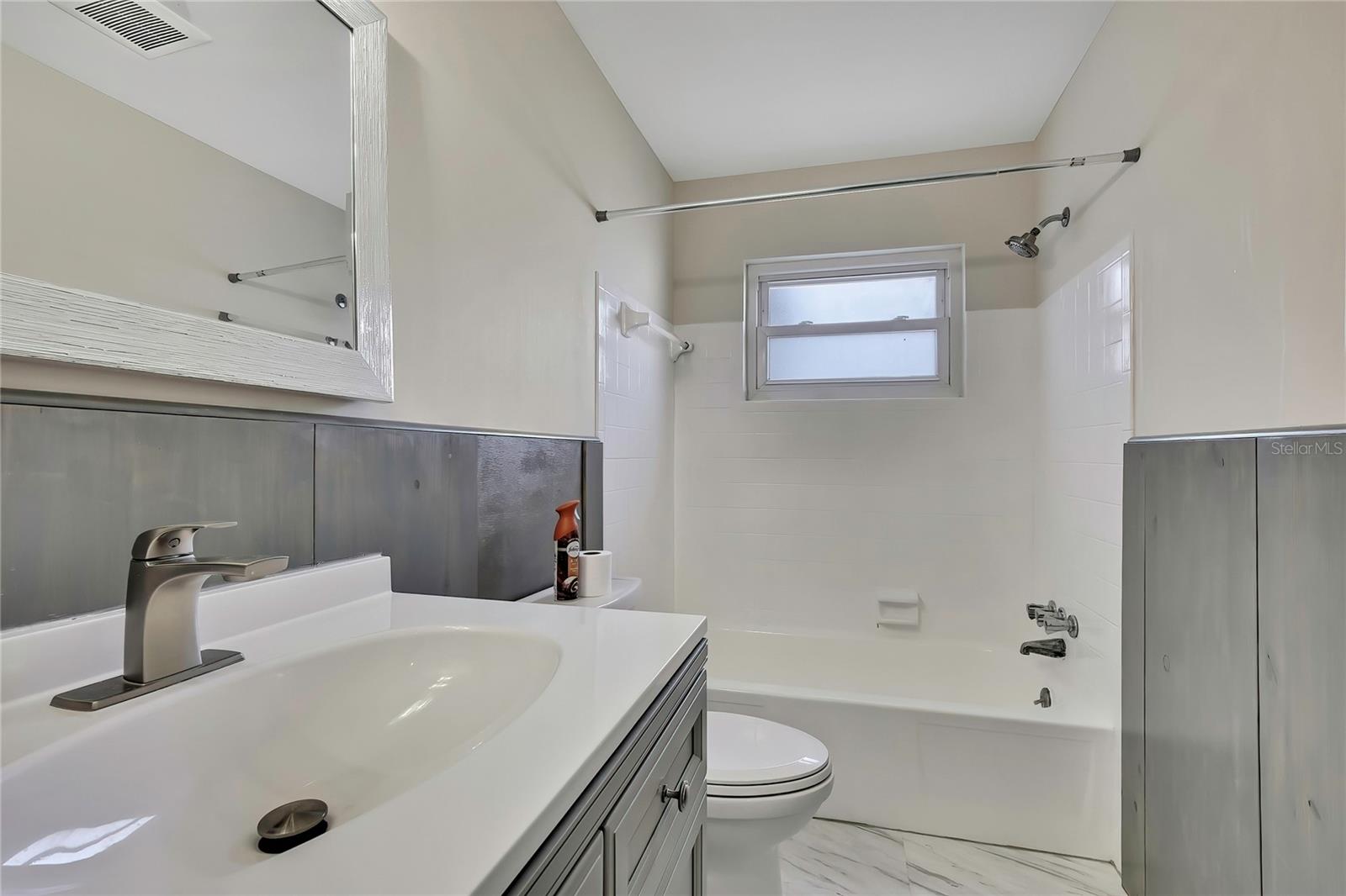 BEVERLY HILLS UNIT 05 - Residential