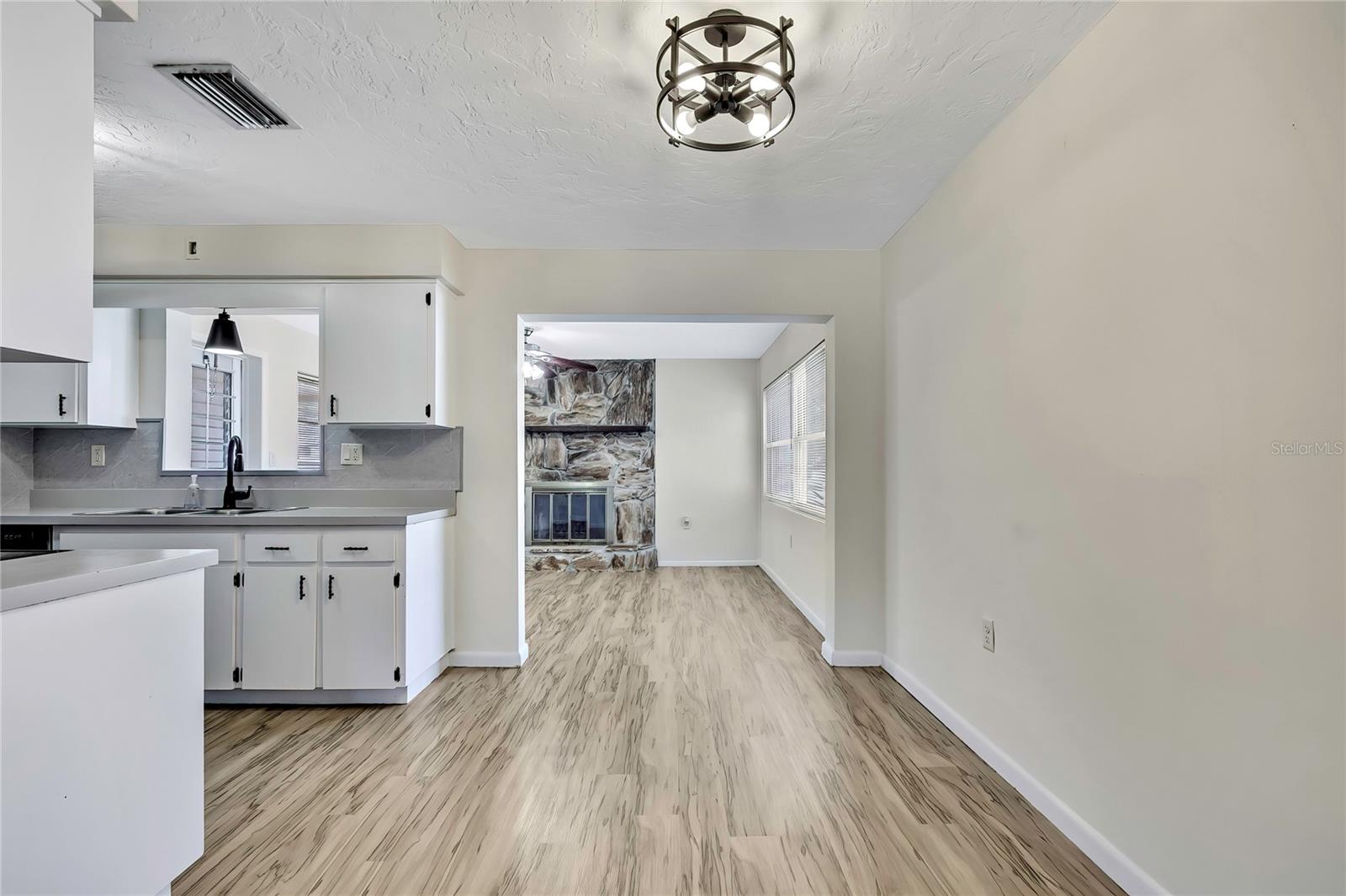 BEVERLY HILLS UNIT 05 - Residential