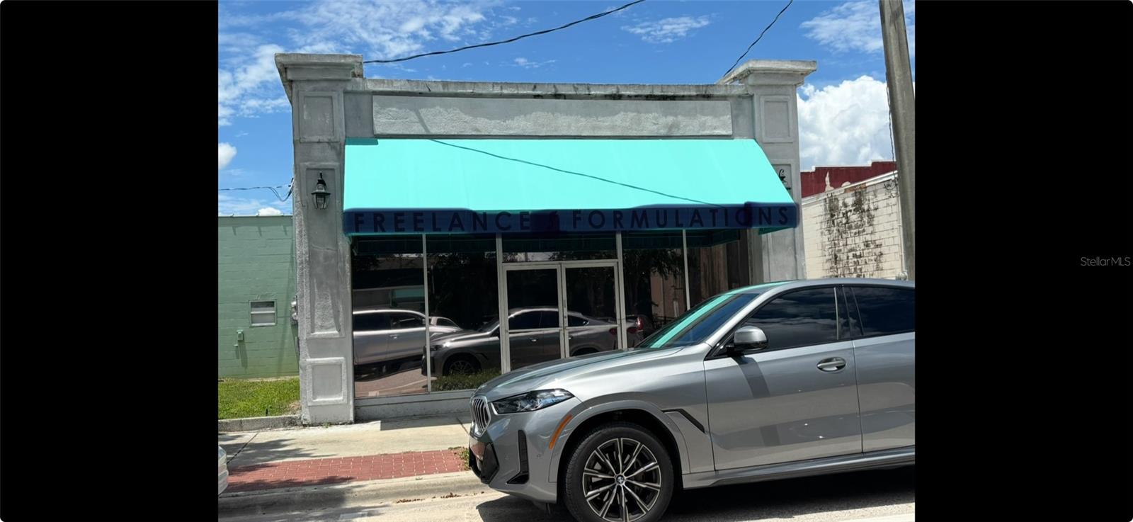 Located in the heart of beautiful downtown Bartow, this 2,500 sq. ft. commercial office building offers a turnkey opportunity for business owners or investors. Originally built in 1952, the property underwent extensive interior renovations in 2019, including a brand-new roof, updated finishes, and modernized systems—combining classic charm with contemporary functionality.
This single-story layout is ideal for professional offices, with flexible space suitable for a variety of business types. Zoned commercial, it’s perfect for law firms, medical practices, real estate offices, or co-working setups.