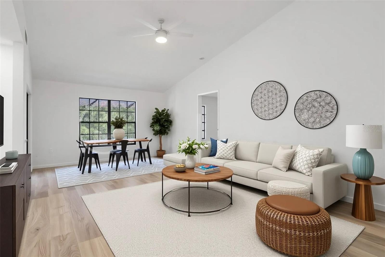3923 SHORESIDE CIRCLE