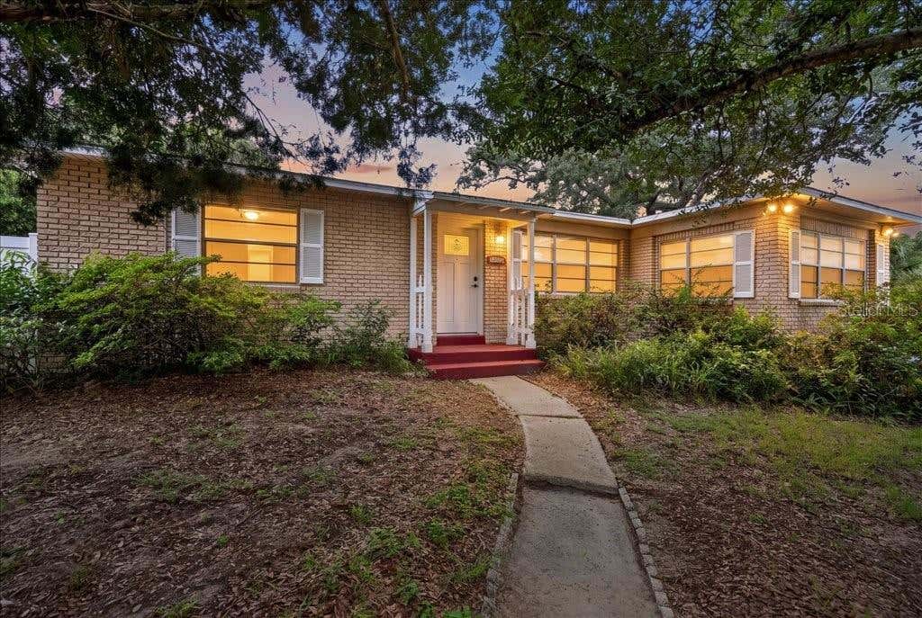 Photo of 404 Pine Road, Ormond Beach, FL 32176 (MLS # V4950576)