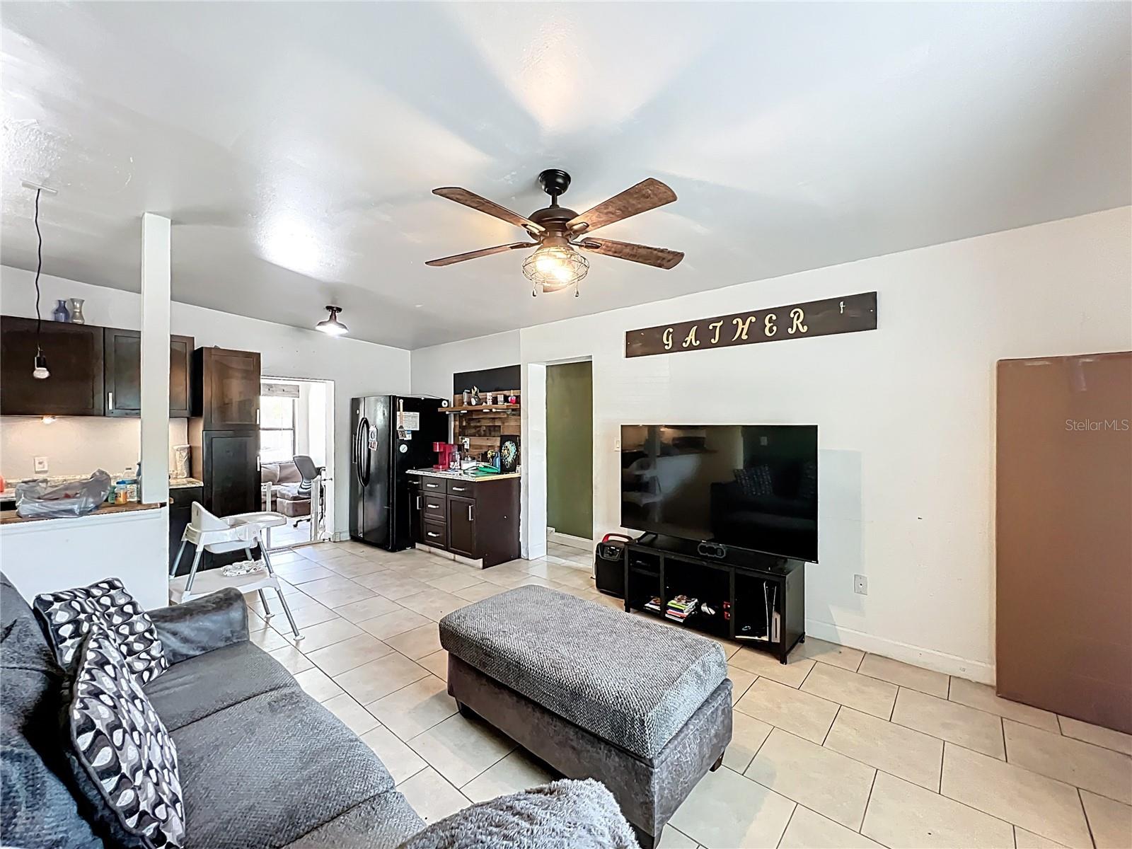 PEACH LAKE MANOR - Residential