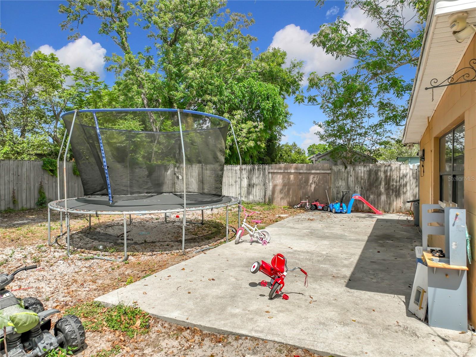 PEACH LAKE MANOR - Residential