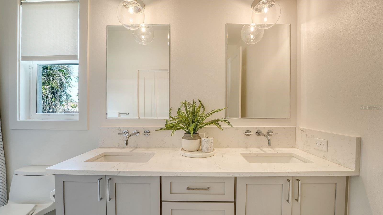 1206 - AQUALANE ESTATES 3RD UNIT - Residential