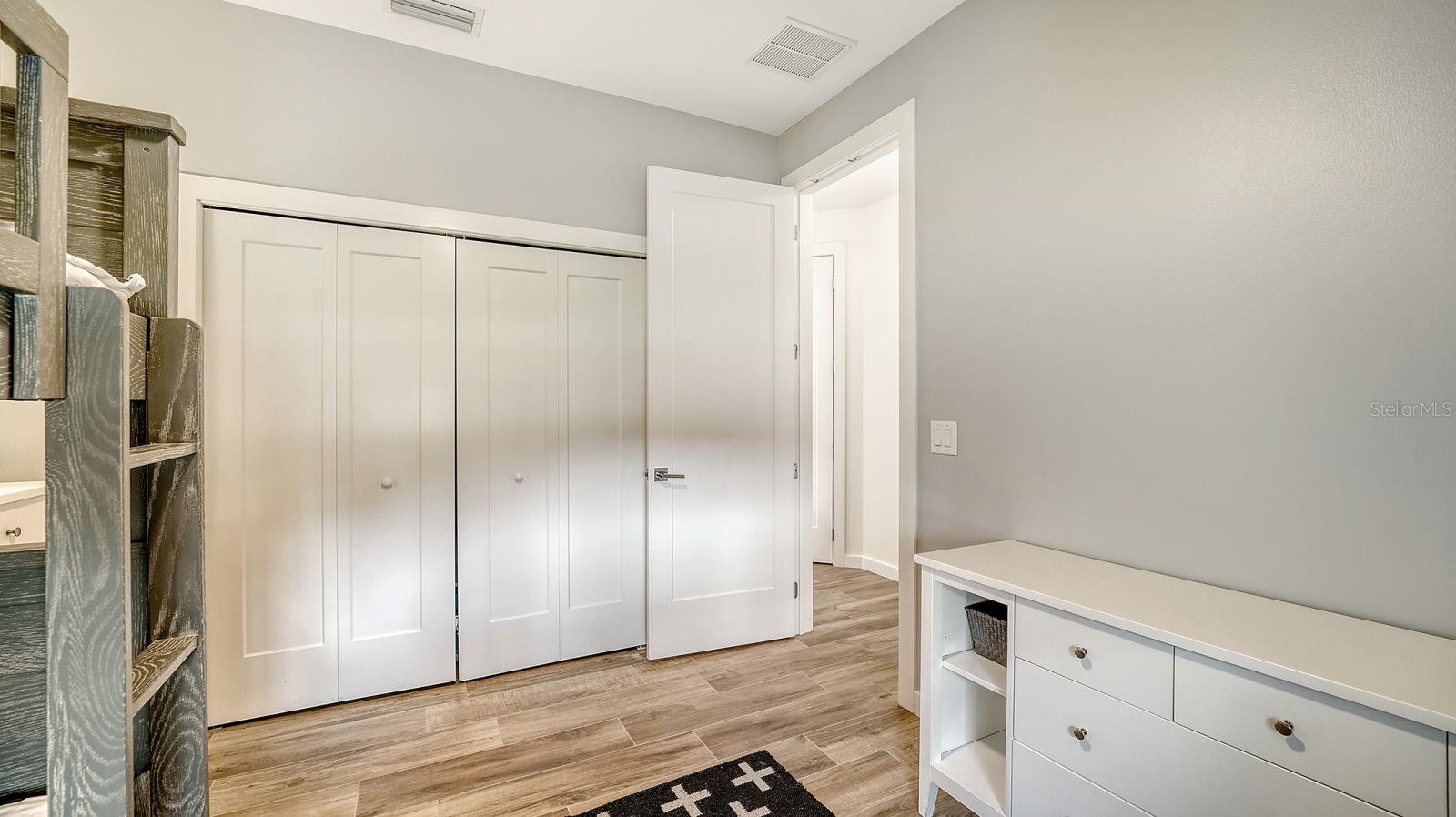 1206 - AQUALANE ESTATES 3RD UNIT - Residential