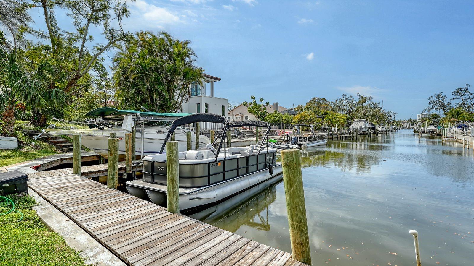 1206 - AQUALANE ESTATES 3RD UNIT - Residential