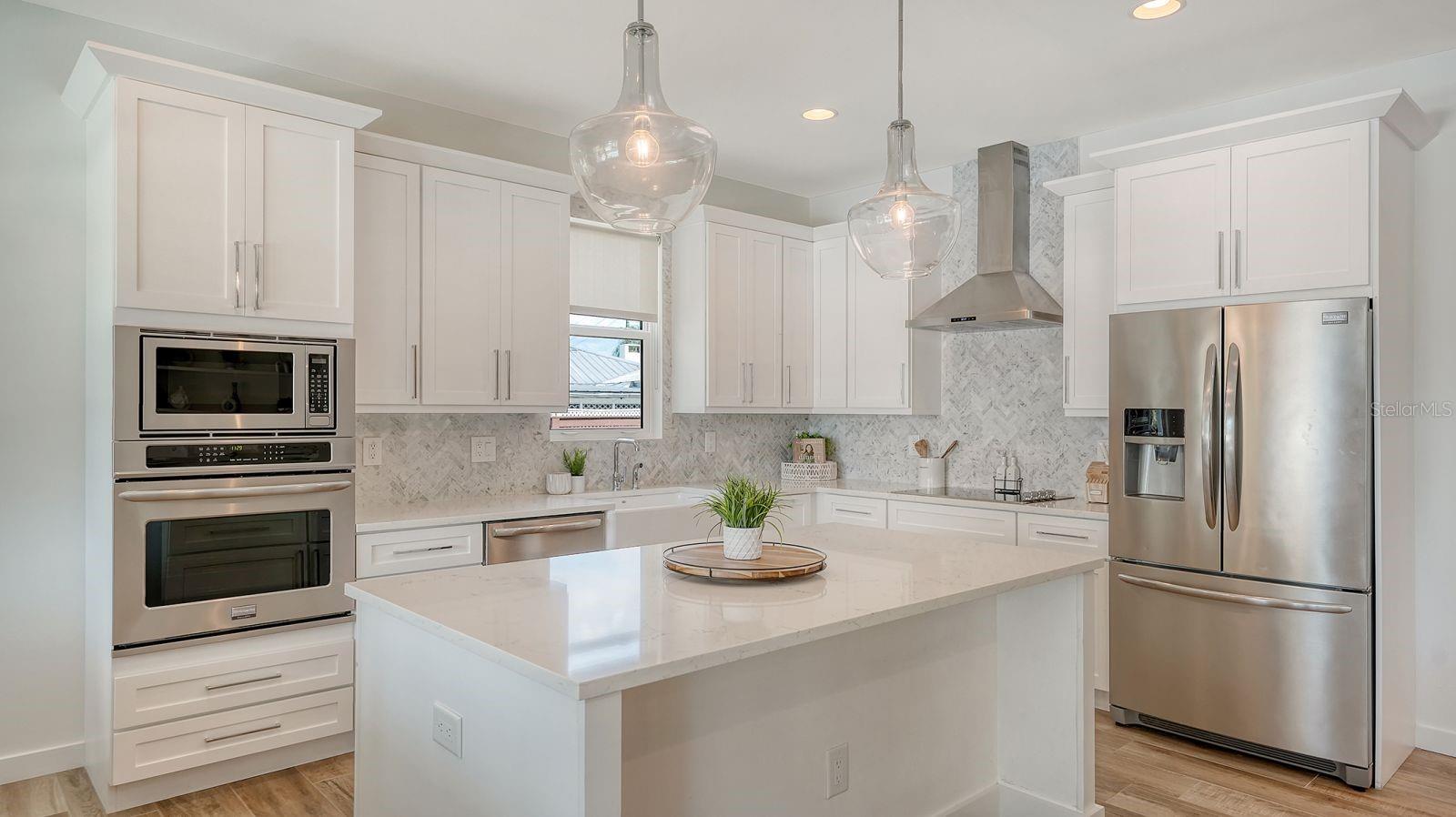 1206 - AQUALANE ESTATES 3RD UNIT - Residential