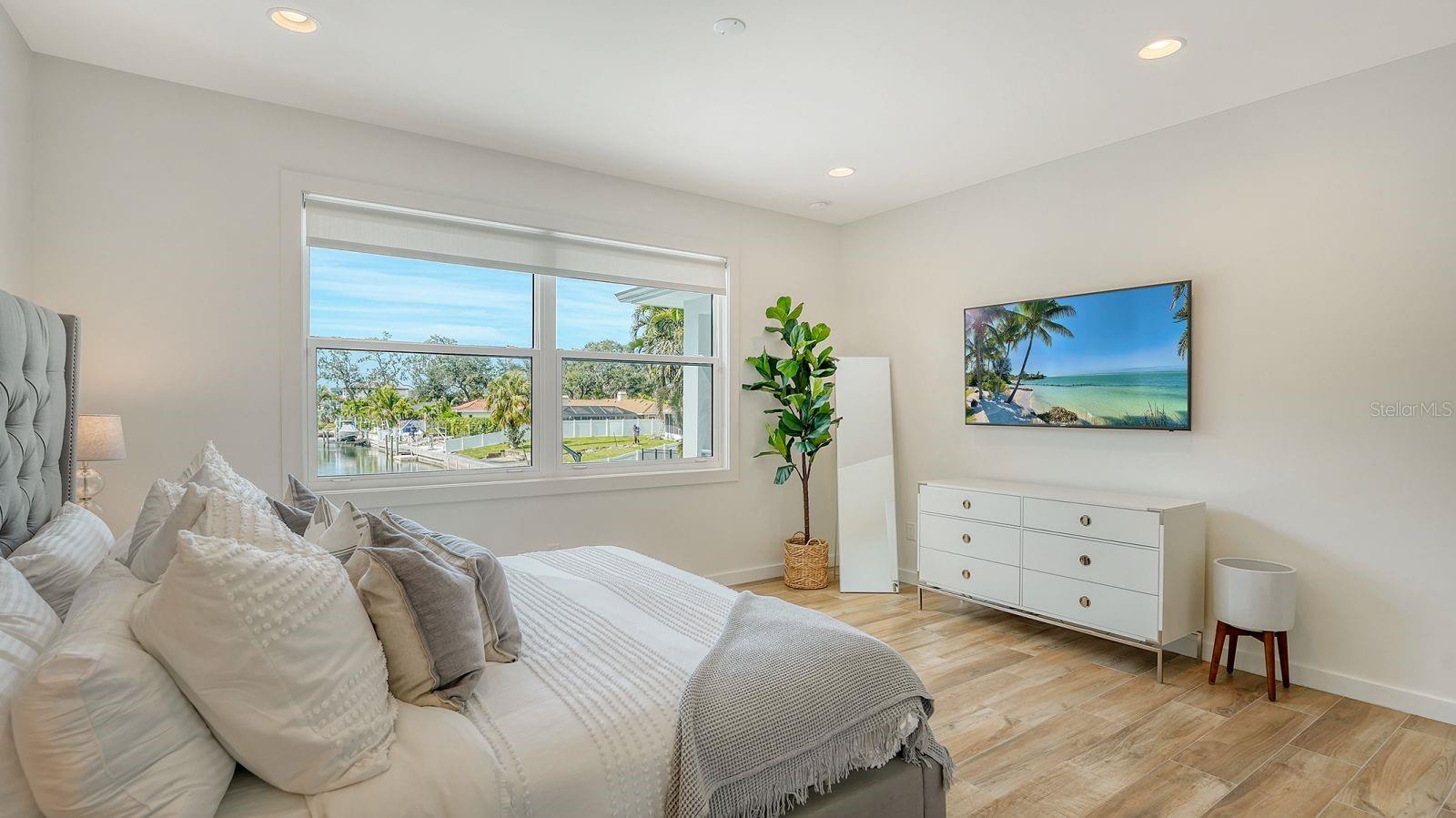 1206 - AQUALANE ESTATES 3RD UNIT - Residential