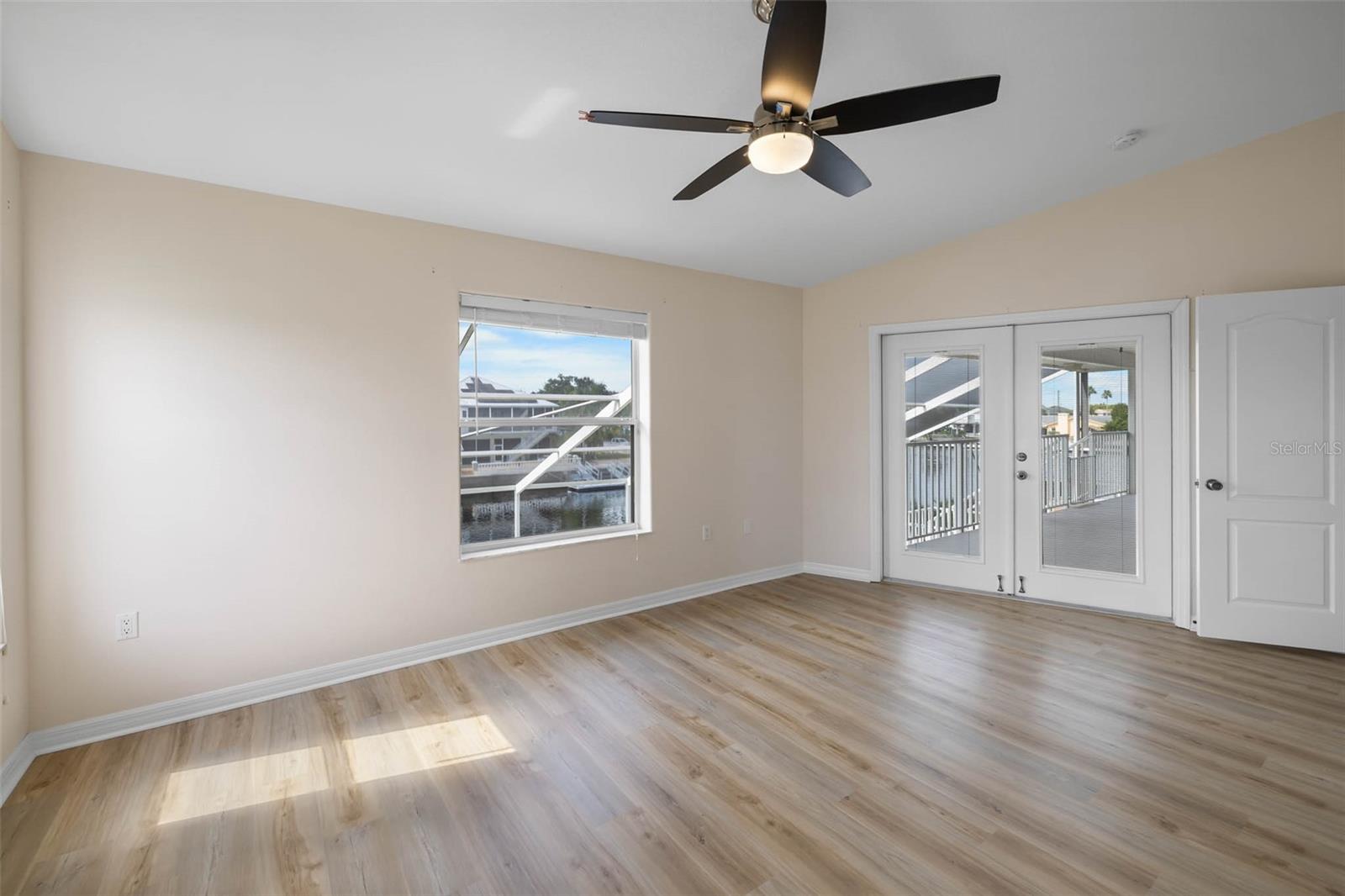 HERNANDO BEACH - Residential