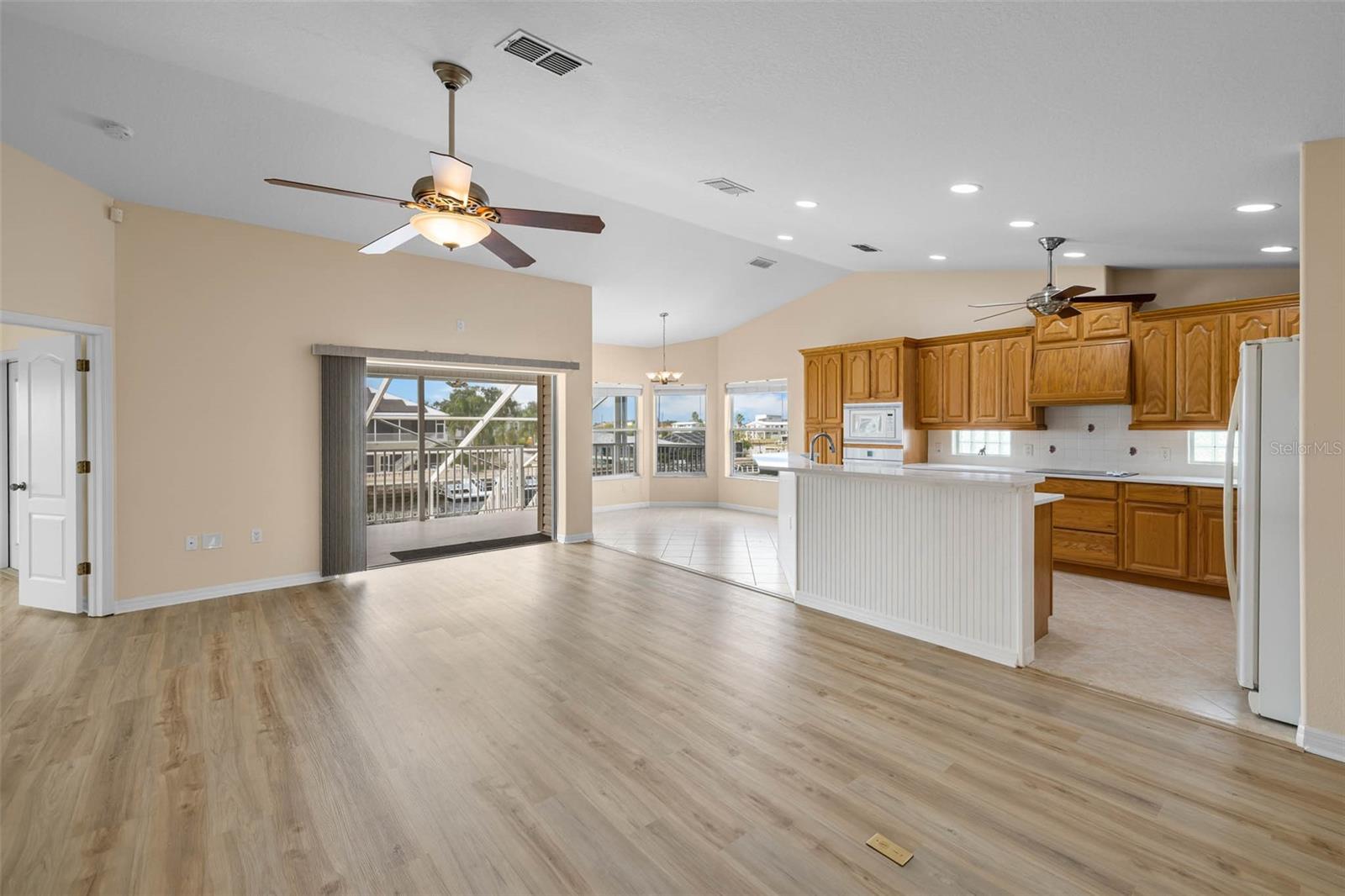 HERNANDO BEACH - Residential