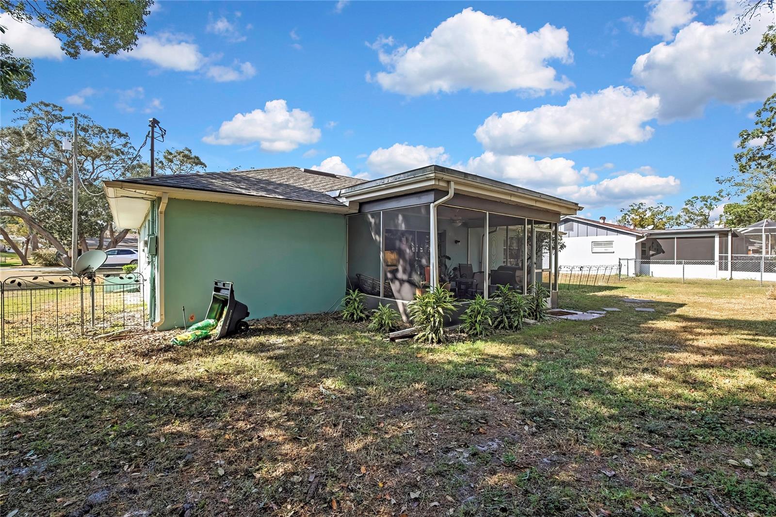 SPRING HILL - Residential