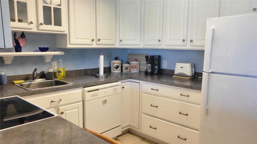 Photo of 566 Fairways Circle #B, Ocala, FL 34472 (MLS # OM721306)