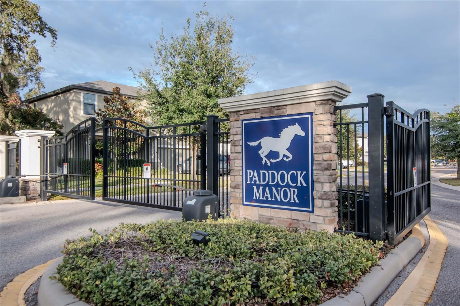 PADDOCK MANOR - Residential