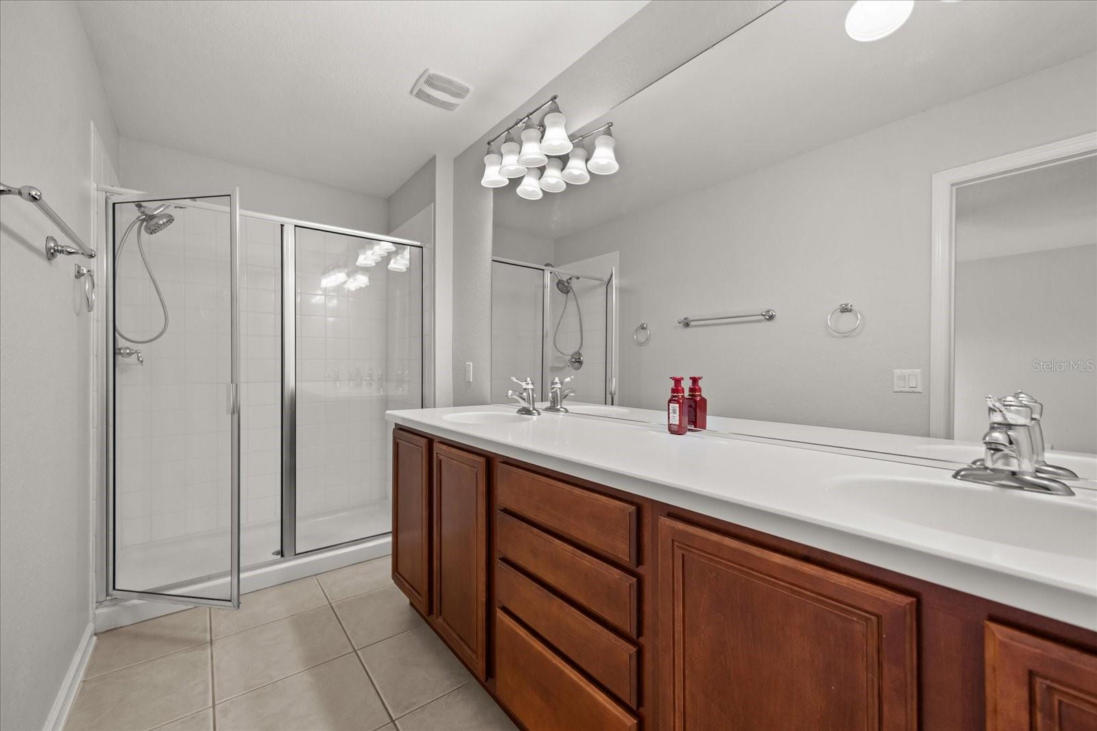 LAKE SAWYER SOUTH PH 03 - Residential