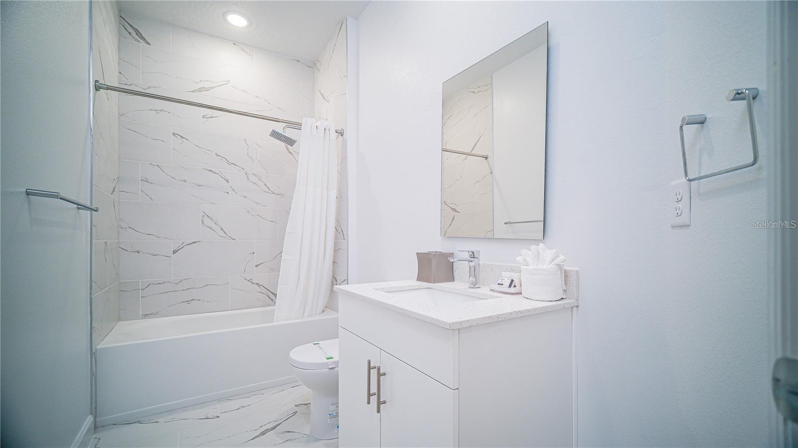 THE AZUR RESORT - Residential Lease